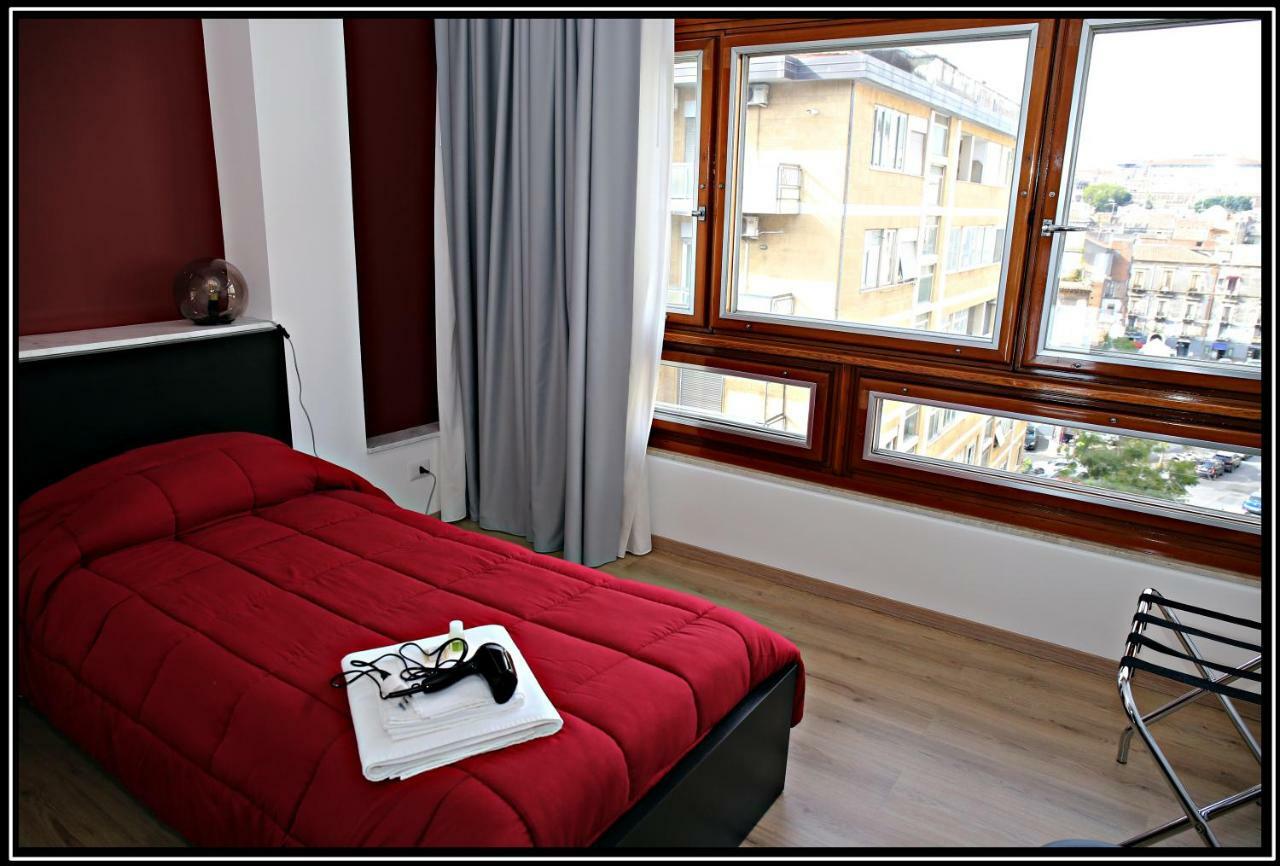 Tosca B&B Catania Bagian luar foto