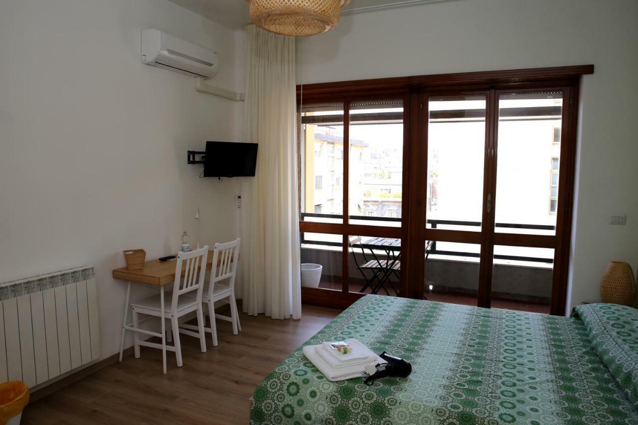 Tosca B&B Catania Bagian luar foto
